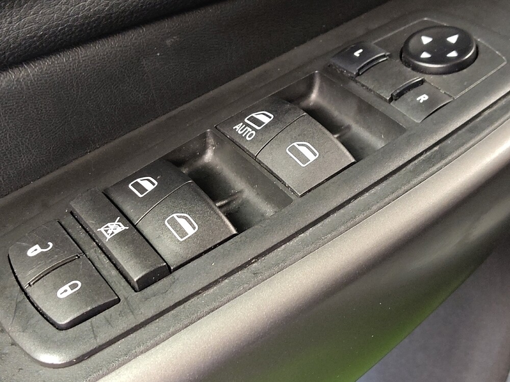 2020 Jeep Cherokee in Tyler, TX 75701 - 18140559 27