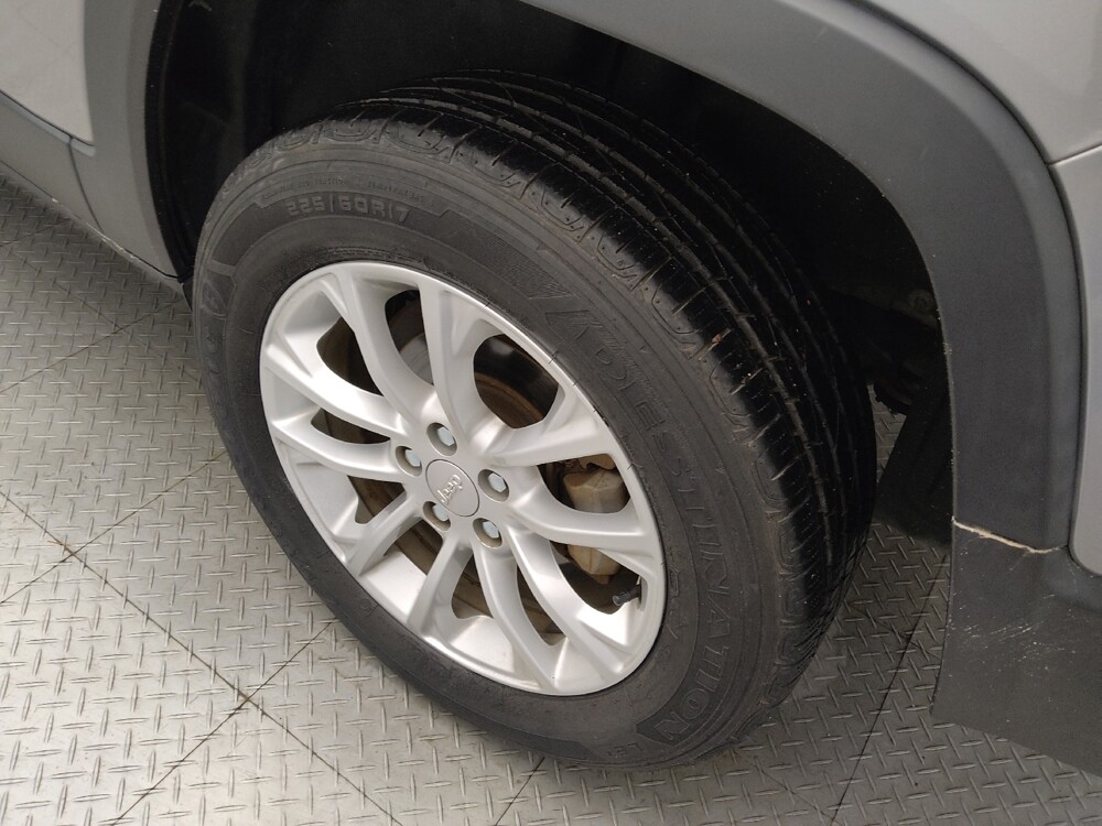 2020 Jeep Cherokee in Tyler, TX 75701 - 18140559 31