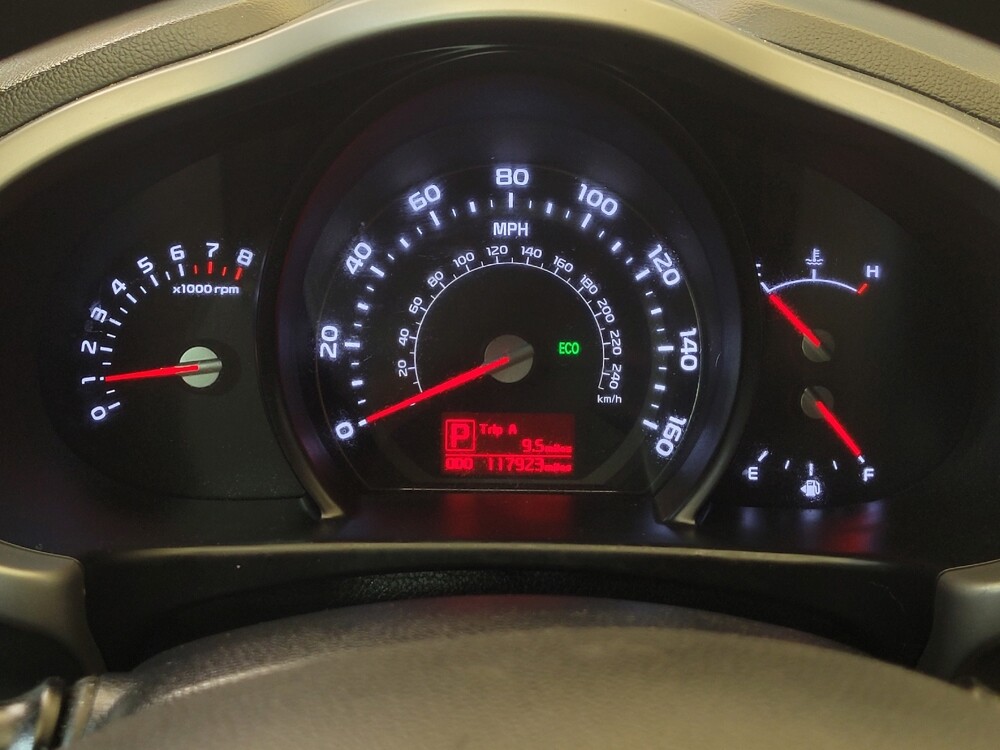 2015 Kia Sportage in Maple Heights, OH 44137 - 18140577 23