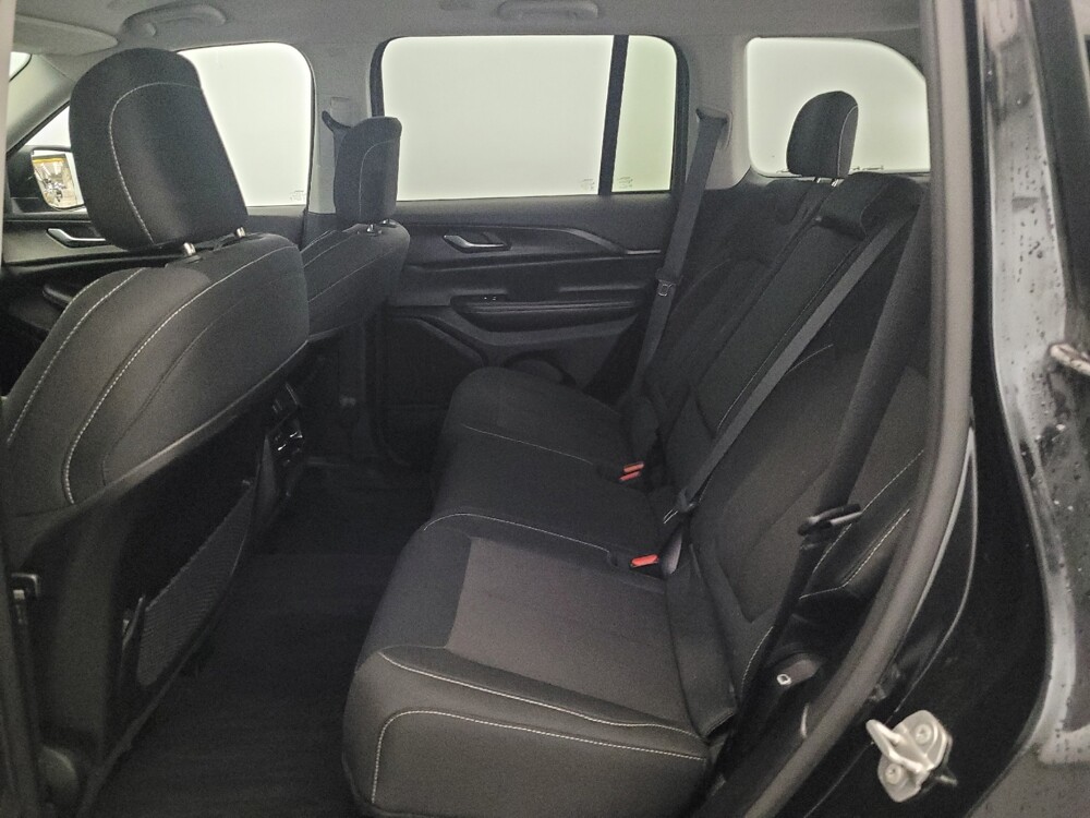 2023 Jeep Grand Cherokee in Richmond, VA 23235 - 18140594 18