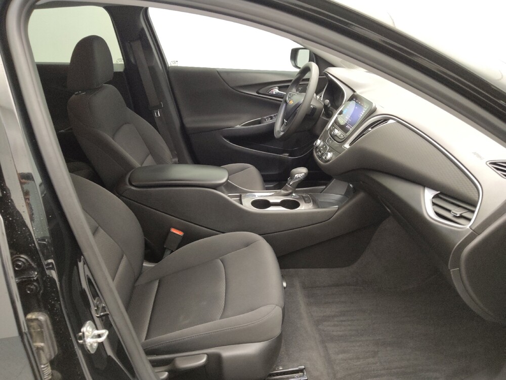 2021 Chevrolet Malibu in Springfield, MO 65807 - 18140604 21