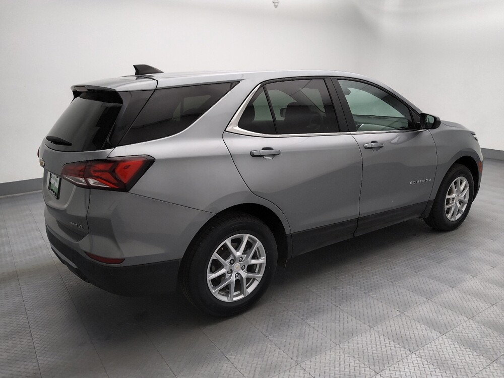 2023 Chevrolet Equinox in Gladstone, MO 64118 - 18140606 10