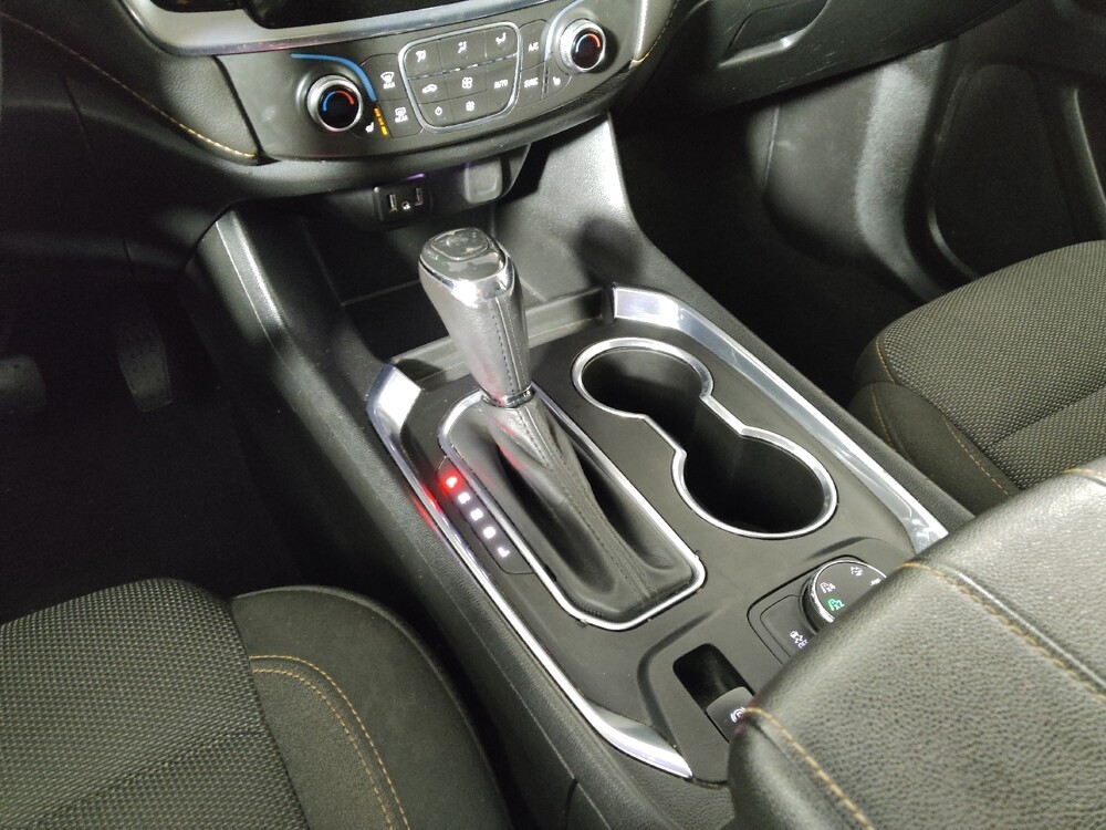 2019 Chevrolet Traverse in Midlothian, IL 60445 - 18140607 26