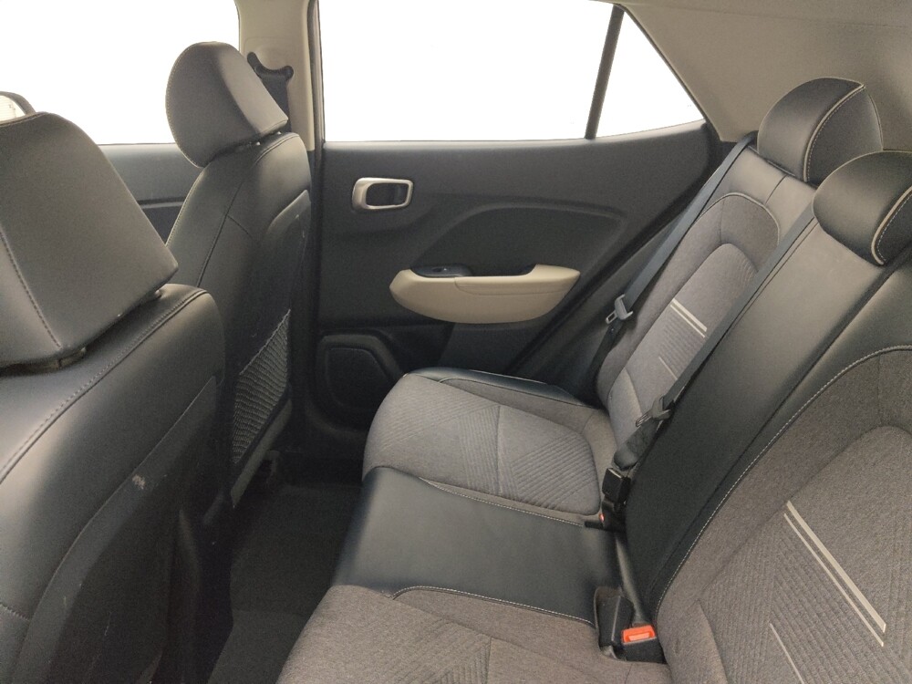 2021 Hyundai Venue in Lombard, IL 60148 - 18140610 18