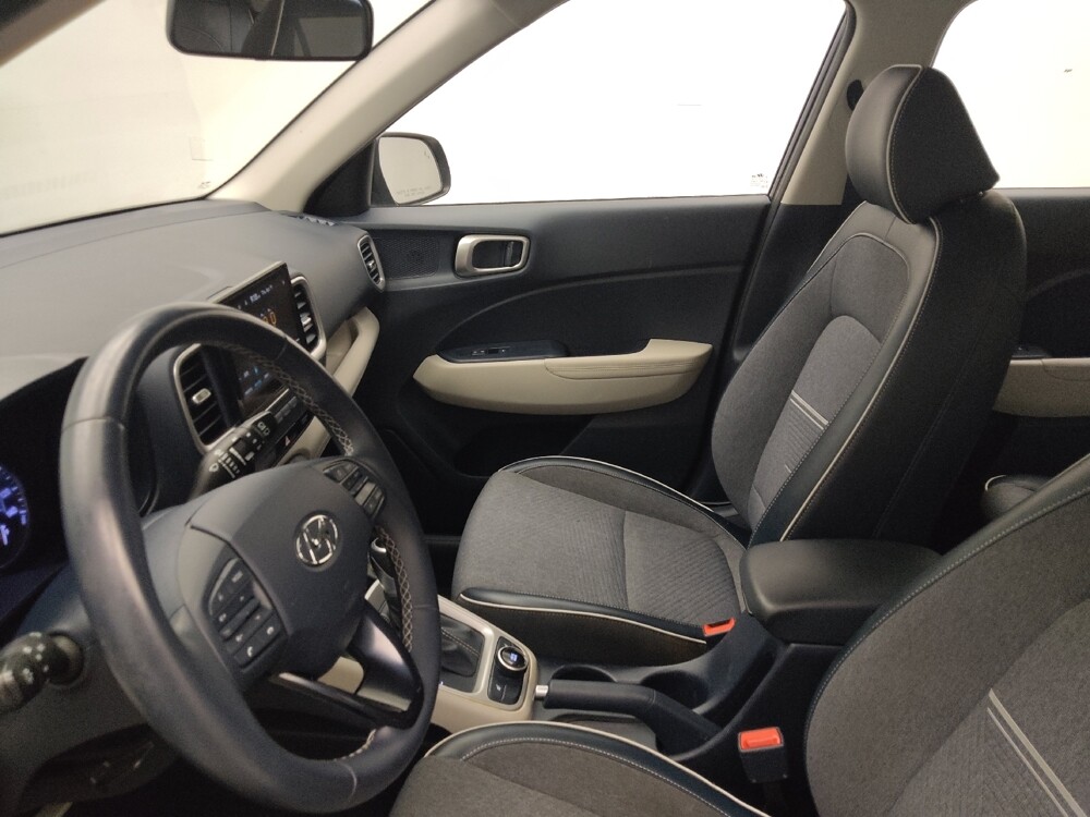 2021 Hyundai Venue in Lombard, IL 60148 - 18140610 17