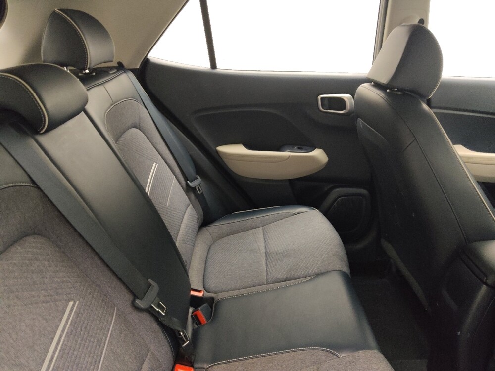 2021 Hyundai Venue in Lombard, IL 60148 - 18140610 19