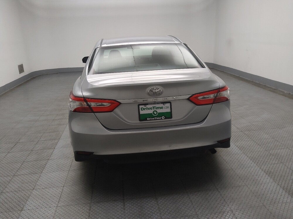 2018 Toyota Camry in Lombard, IL 60148 - 18140612 6