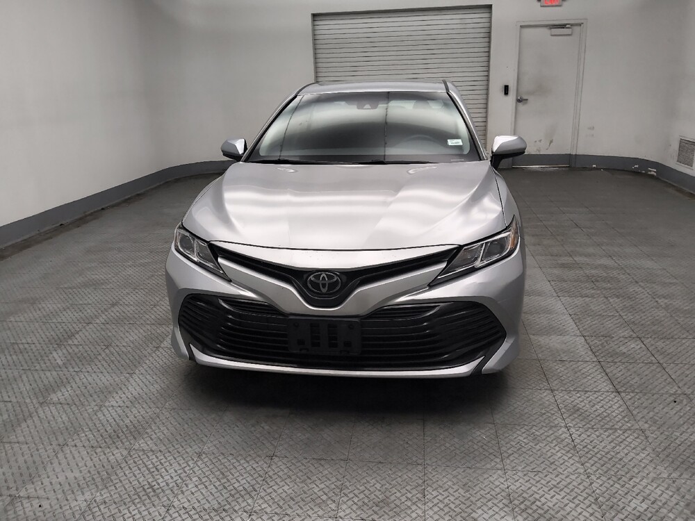 2018 Toyota Camry in Lombard, IL 60148 - 18140612 15
