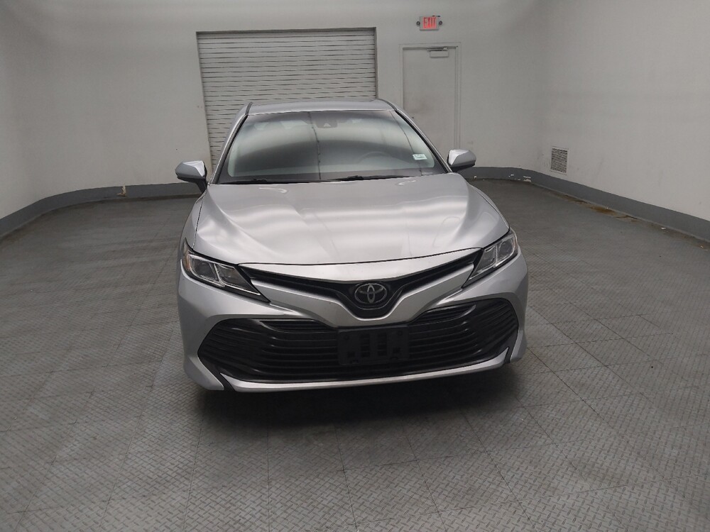 2018 Toyota Camry in Lombard, IL 60148 - 18140612 14