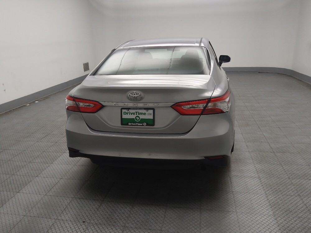 2018 Toyota Camry in Lombard, IL 60148 - 18140612 7