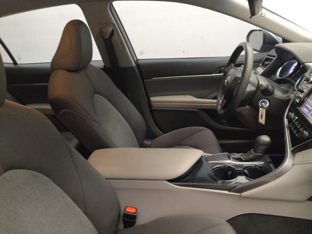 2018 Toyota Camry in Lombard, IL 60148 - 18140612 21