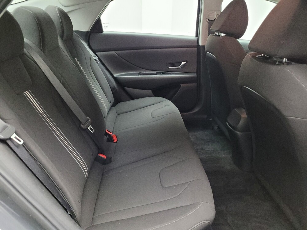 2023 Hyundai Elantra in Eastpointe, MI 48021 - 18140615 19