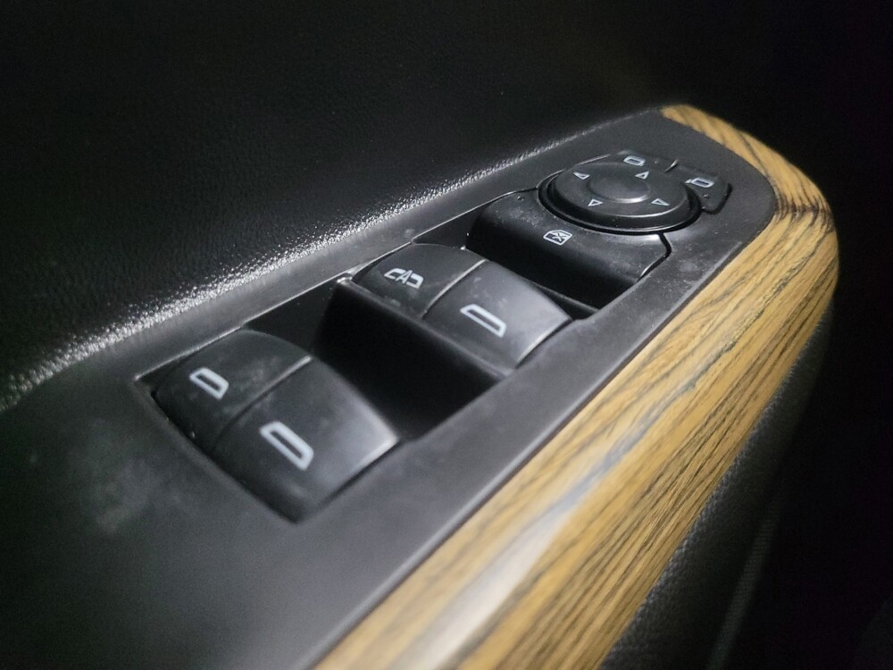 2018 GMC Acadia in Highland, IN 46322 - 18140633 27