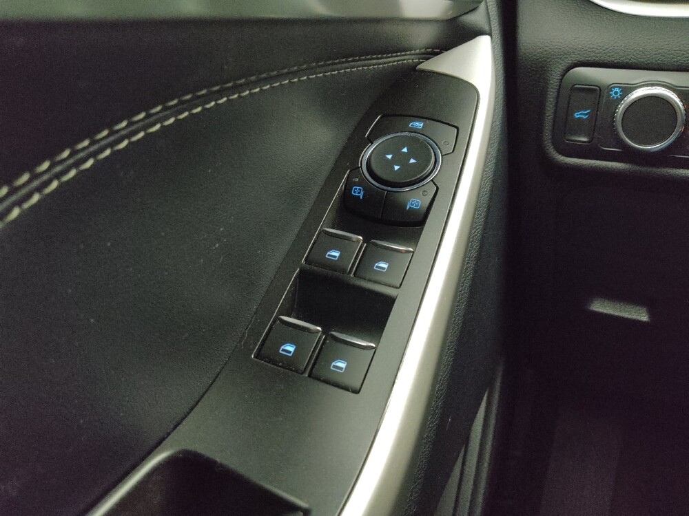 2022 Ford Explorer in Lombard, IL 60148 - 18140648 27