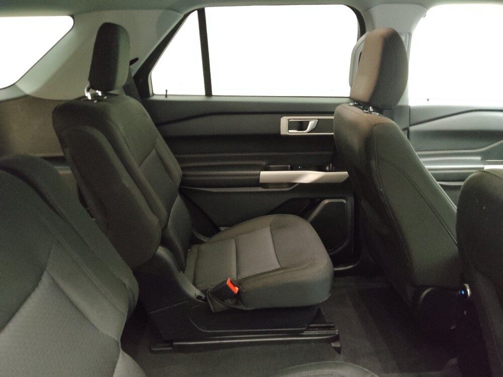 2022 Ford Explorer in Lombard, IL 60148 - 18140648 19