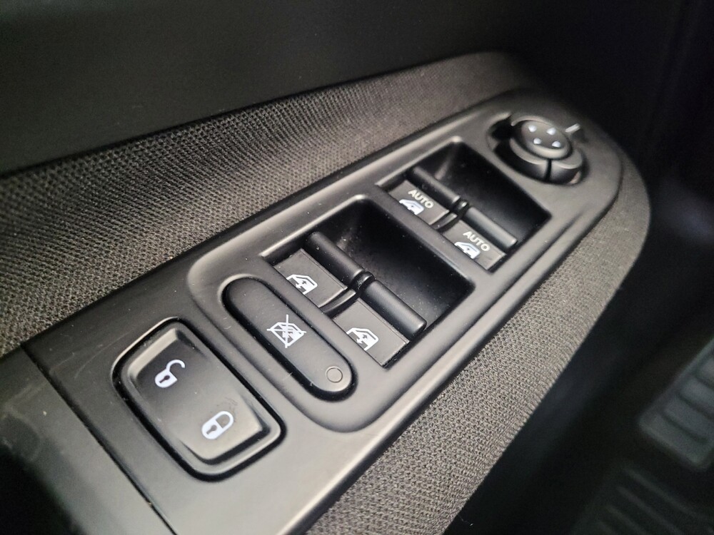 2020 Jeep Renegade in Maple Heights, OH 44137 - 18140669 27
