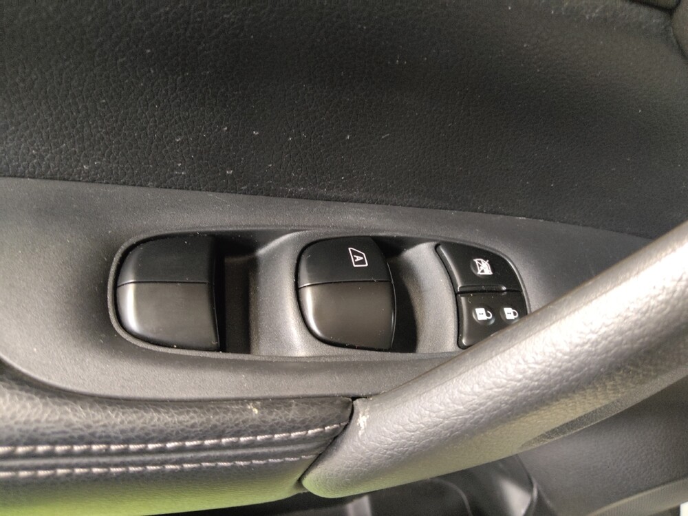 2016 Nissan Rogue in Clearwater, FL 33764 - 18140673 27