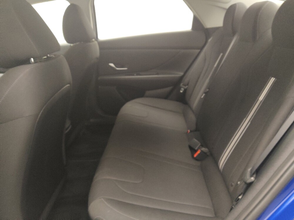 2021 Hyundai Elantra in Lombard, IL 60148 - 18140685 18