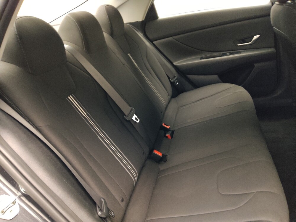 2021 Hyundai Elantra in Jackson, MS 39211 - 18140692 19