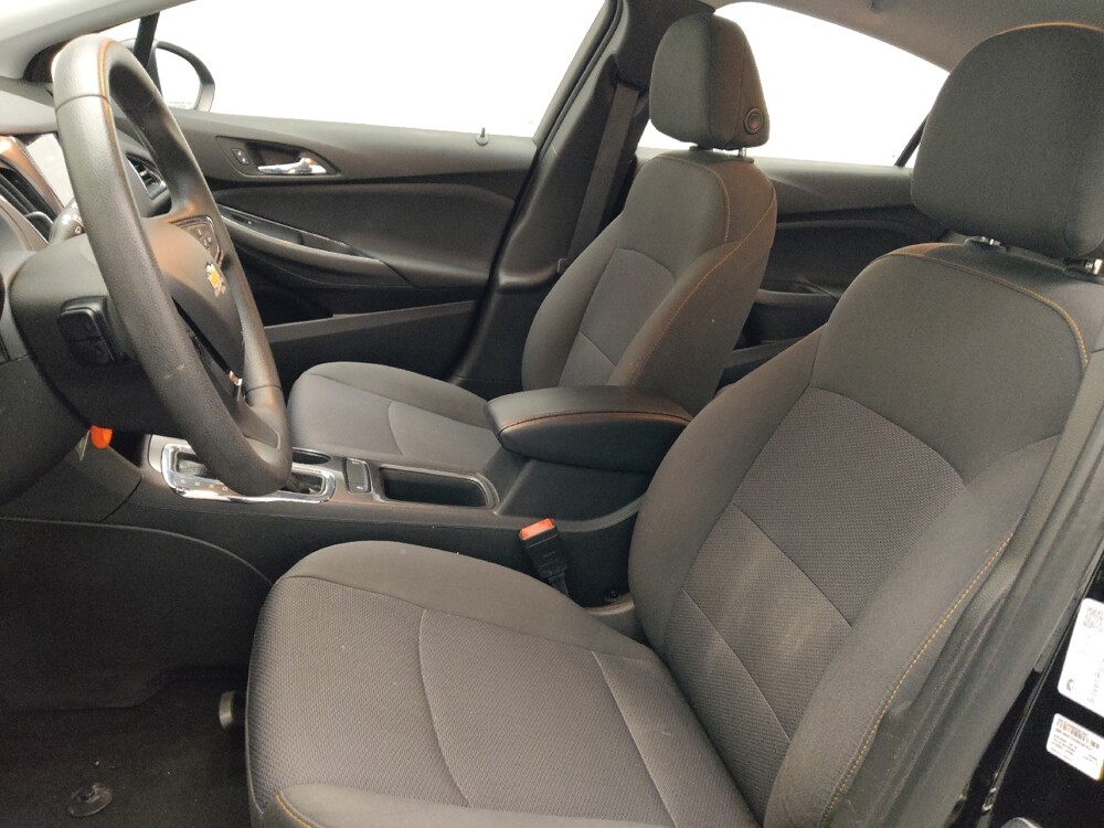 2019 Chevrolet Cruze in Jackson, MS 39211 - 18140700 17