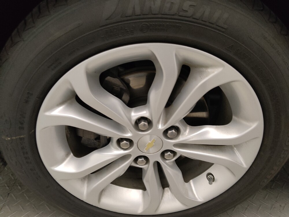 2019 Chevrolet Cruze in Jackson, MS 39211 - 18140700 31