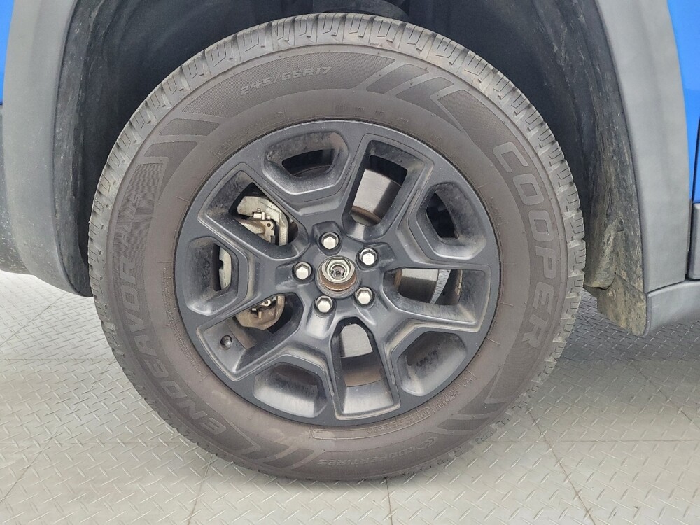2019 Jeep Cherokee in Salem, VA 24153 - 18140704 31