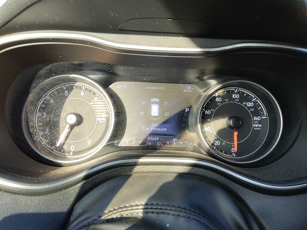 2019 Jeep Cherokee in Salem, VA 24153 - 18140704 23