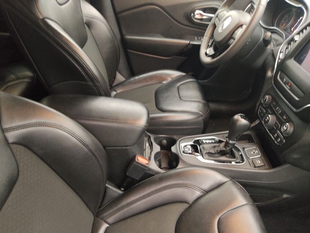 2020 Jeep Cherokee in Pensacola, FL 32505 - 18140709 21