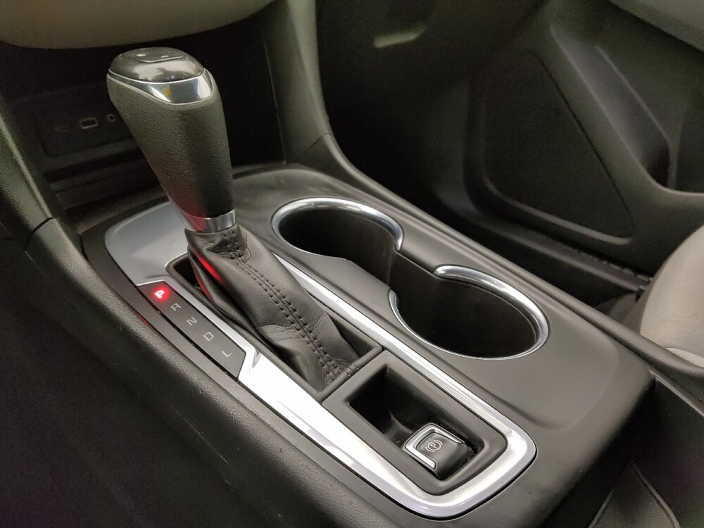 2021 Chevrolet Equinox in St. Louis, MO 63136 - 18140722 26