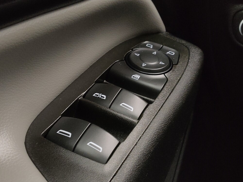 2021 Chevrolet Equinox in St. Louis, MO 63136 - 18140722 27