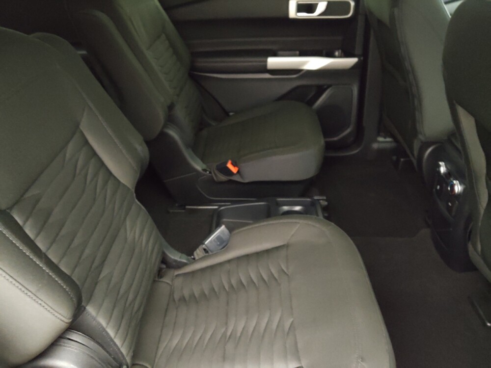2021 Ford Explorer in Tampa, FL 33619 - 18140729 19