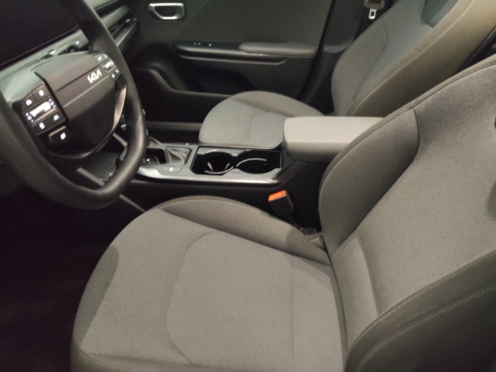 2025 Kia K4 in Tampa, FL 33619 - 18140730 17