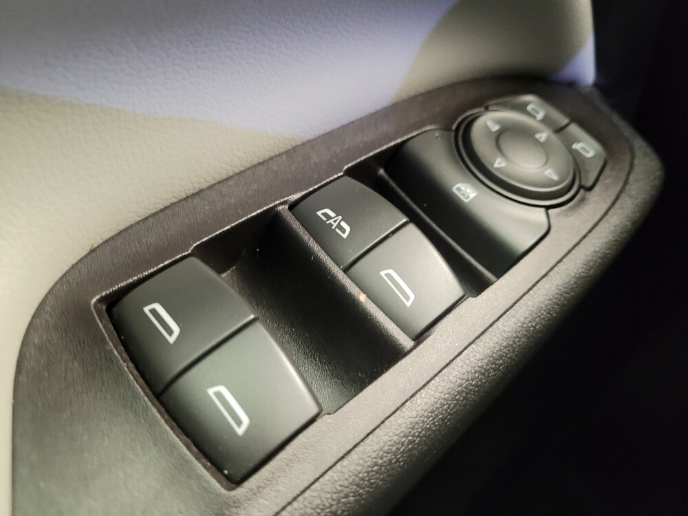 2018 Chevrolet Equinox in Maple Heights, OH 44137 - 18140757 27