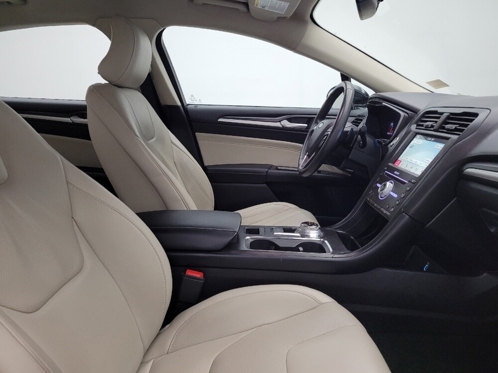 2018 Ford Fusion in Maple Heights, OH 44137 - 18140761 21