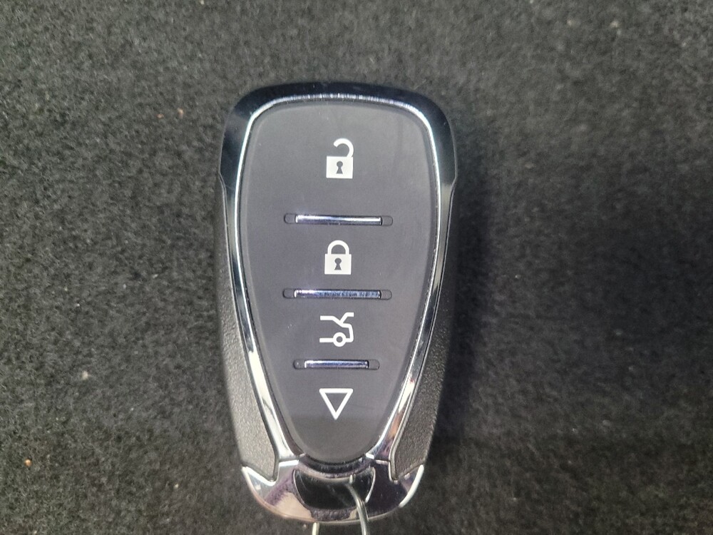 2020 Chevrolet Equinox in Highland, IN 46322 - 18140766 32