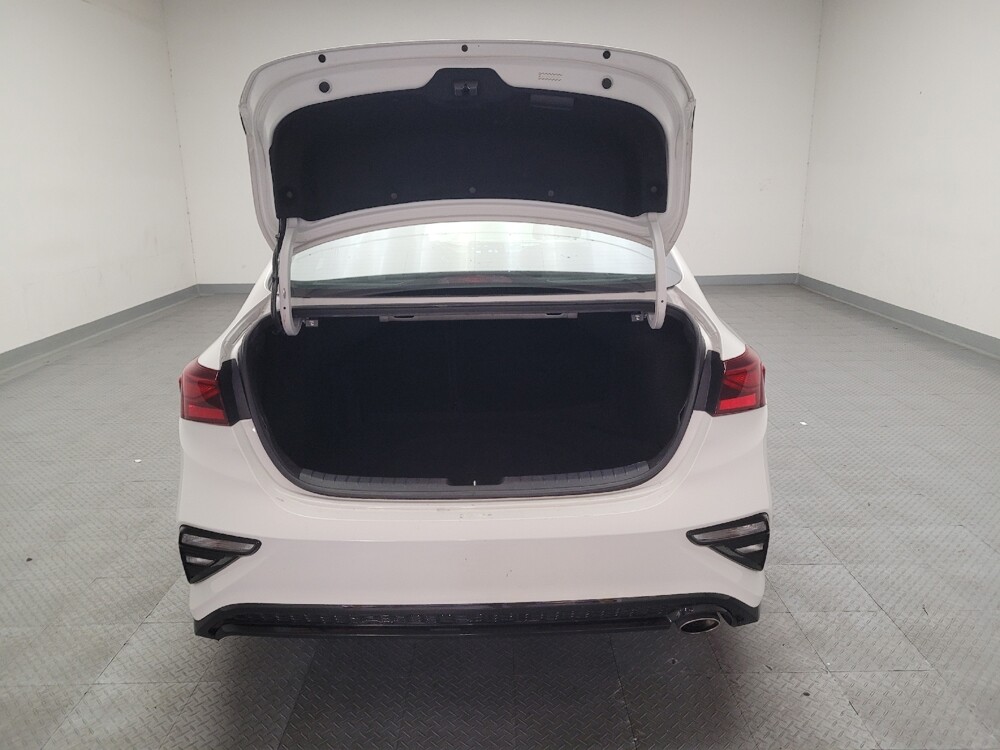 2021 Kia Forte in Downey, CA 90241 - 18140776 29