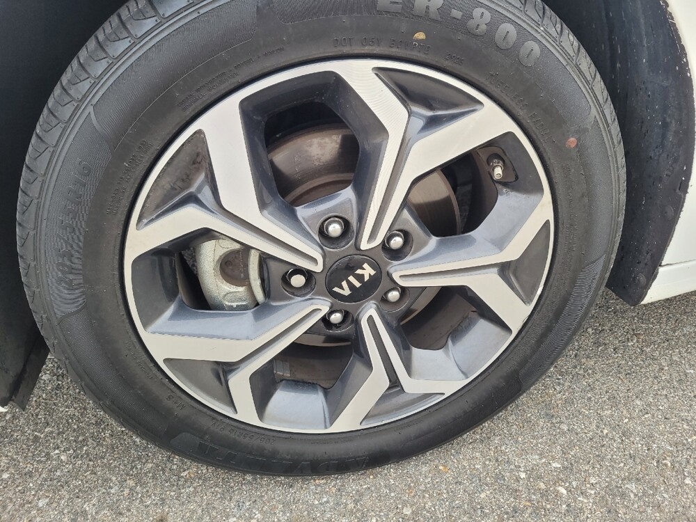 2021 Kia Forte in Downey, CA 90241 - 18140776 31