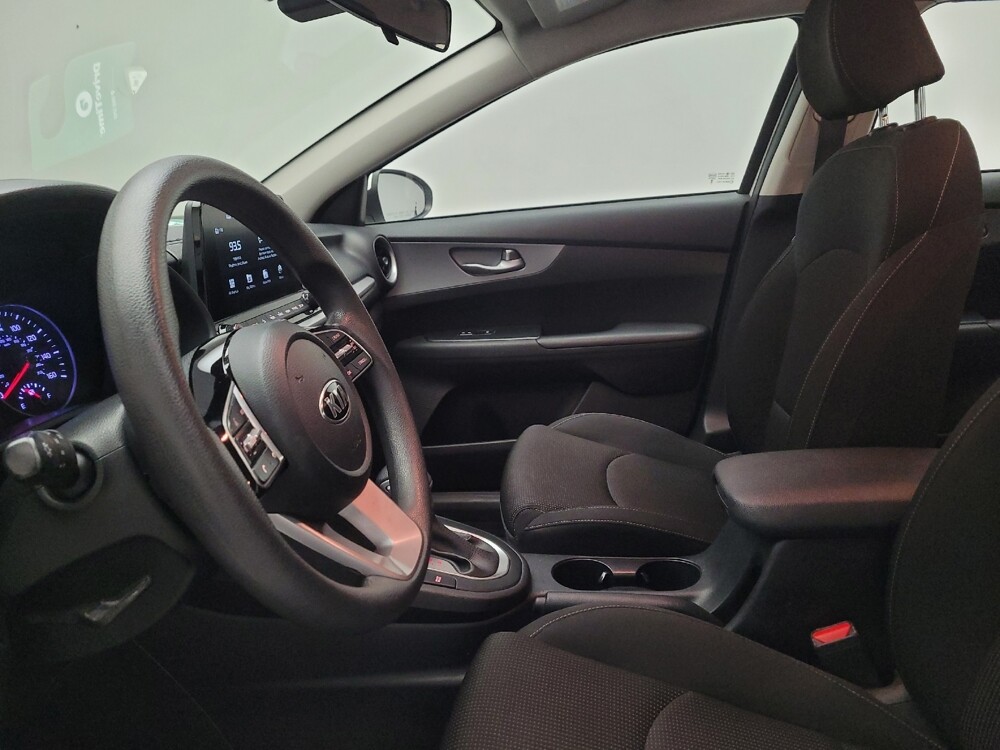 2021 Kia Forte in Downey, CA 90241 - 18140776 17