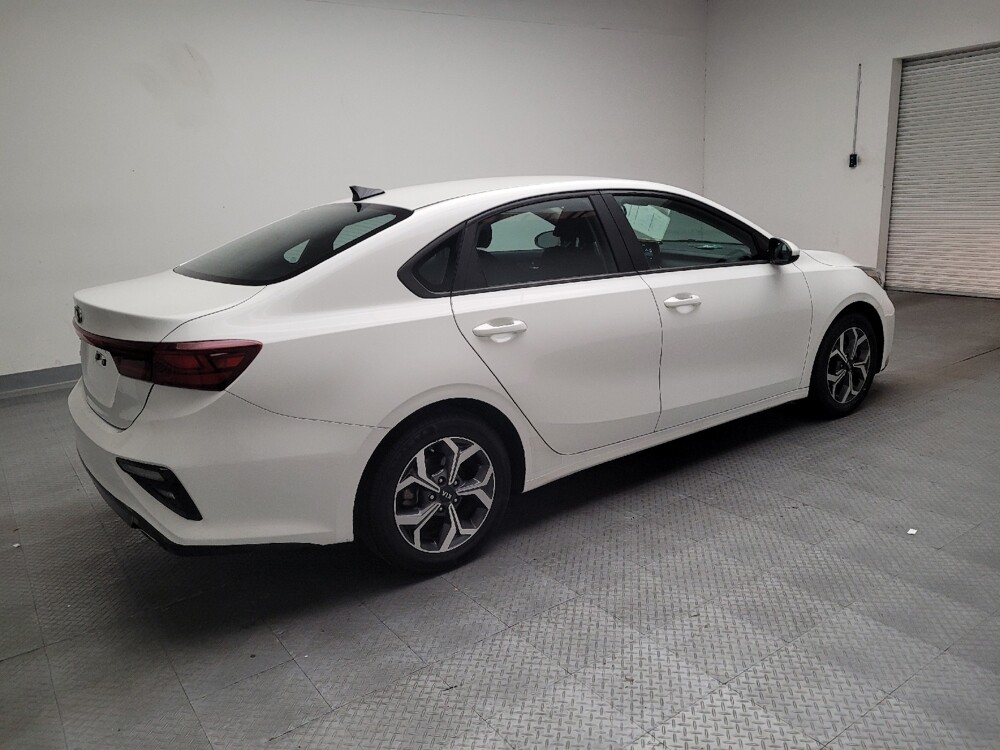 2021 Kia Forte in Downey, CA 90241 - 18140776 10