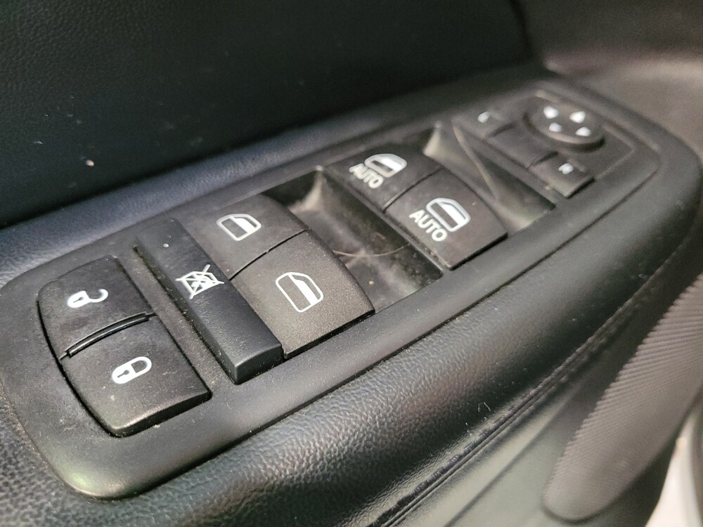 2017 Jeep Grand Cherokee in Downey, CA 90241 - 18140777 27