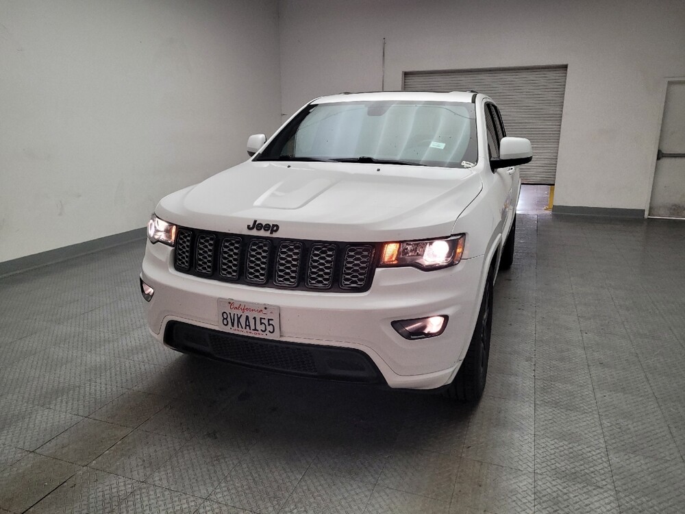 2017 Jeep Grand Cherokee in Downey, CA 90241 - 18140777 15