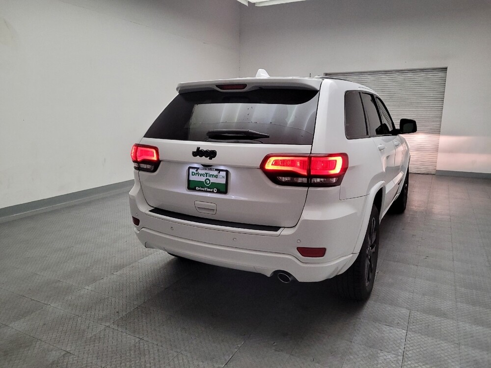2017 Jeep Grand Cherokee in Downey, CA 90241 - 18140777 7