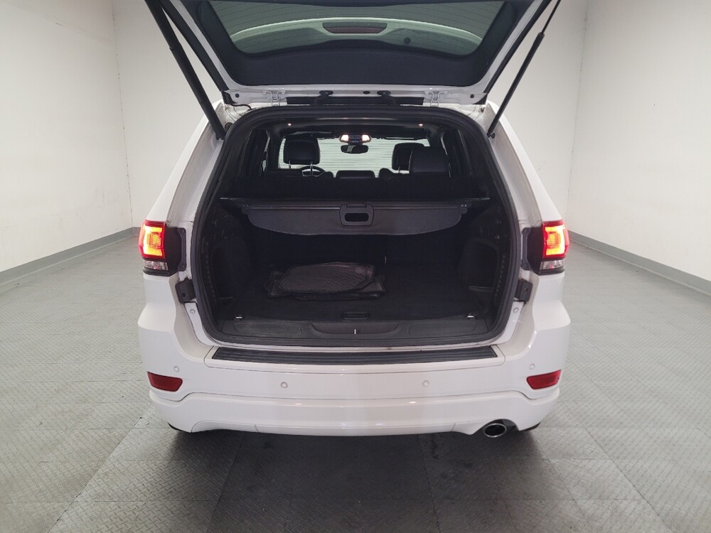 2017 Jeep Grand Cherokee in Downey, CA 90241 - 18140777 29