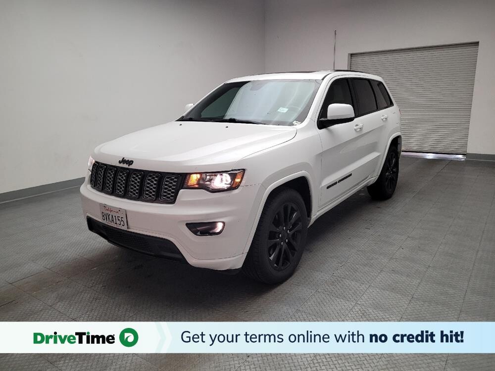 2017 Jeep Grand Cherokee in Downey, CA 90241 - 18140777