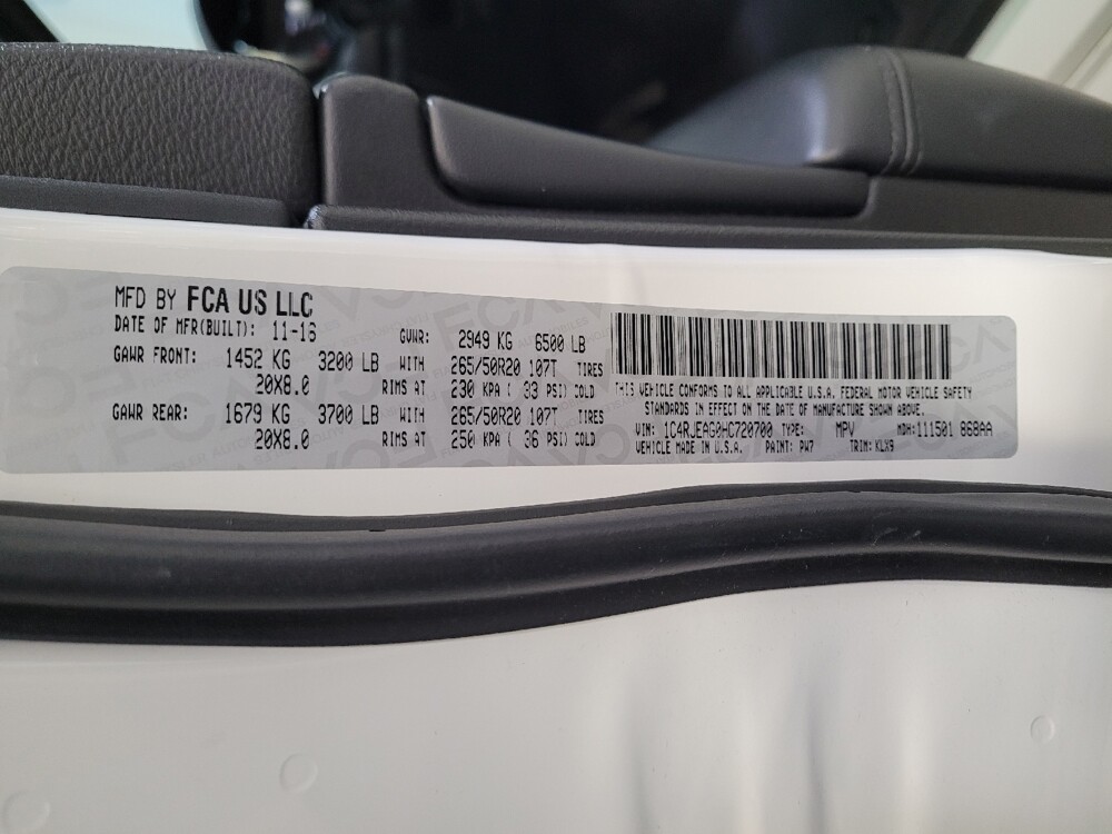 2017 Jeep Grand Cherokee in Downey, CA 90241 - 18140777 33