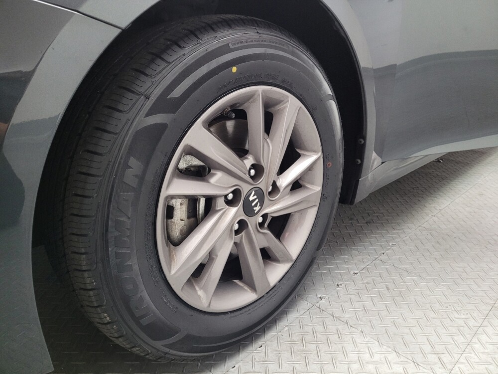 2020 Kia Optima in Downey, CA 90241 - 18140781 31