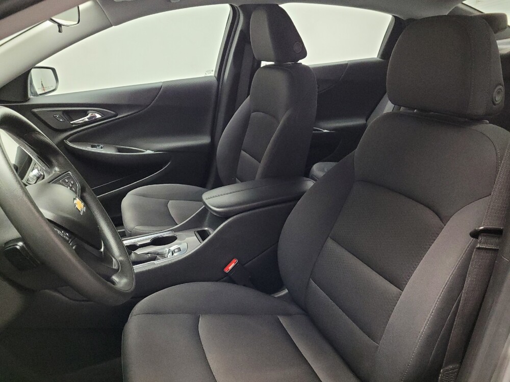 2025 Chevrolet Malibu in Downey, CA 90241 - 18140782 17