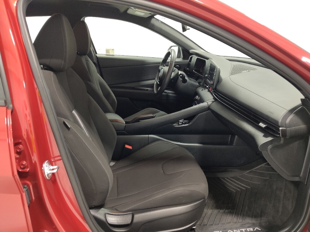 2025 Hyundai Elantra in Columbus, OH 43231 - 18140795 21
