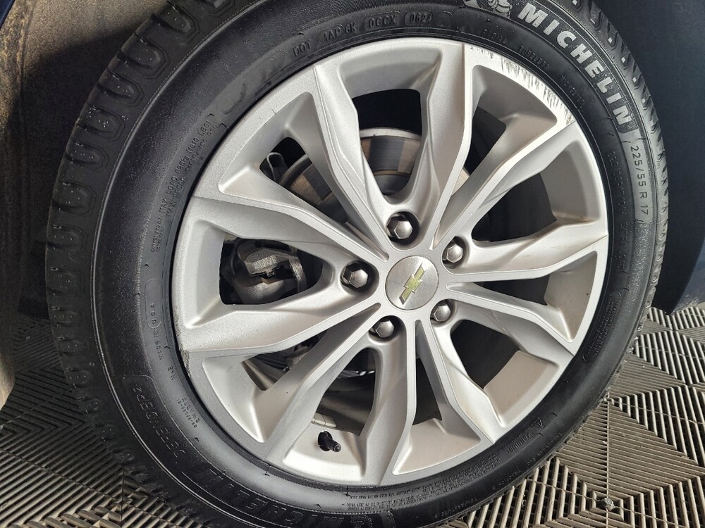 2020 Chevrolet Malibu in Arlington, TX 76011 - 18140806 31