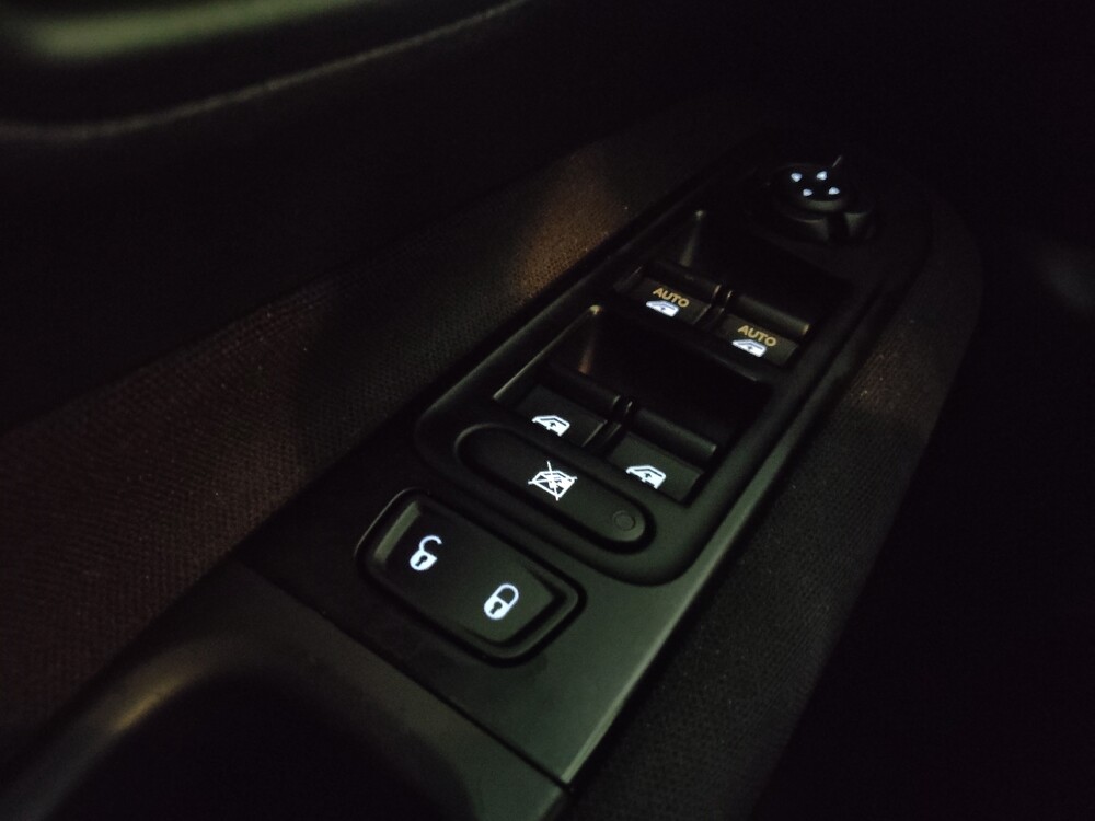 2020 Jeep Renegade in Union City, GA 30291 - 18140808 27